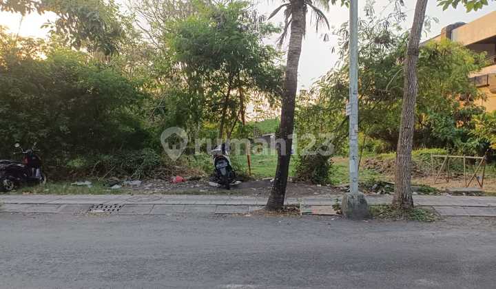 Tanah Di Jalan Utama Pantai Pererenan Canggu Kawasan Resto Villa