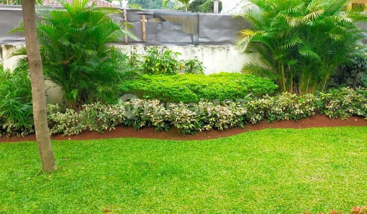 JUAL atau SEWA Rumah dengan KOLAM RENANG dan TAMAN yg Luas 2