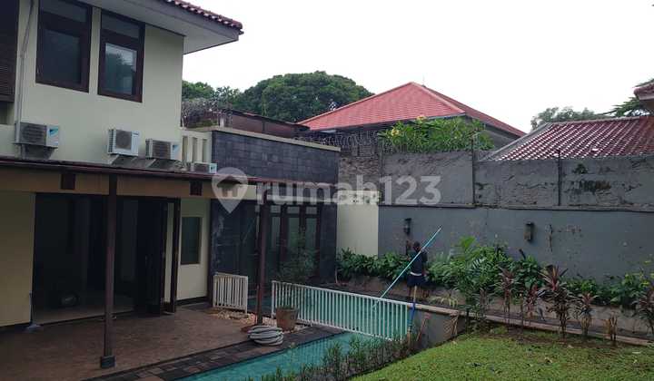 House Rent Quiet Neighborhood Very Strategic Location in Kuningan