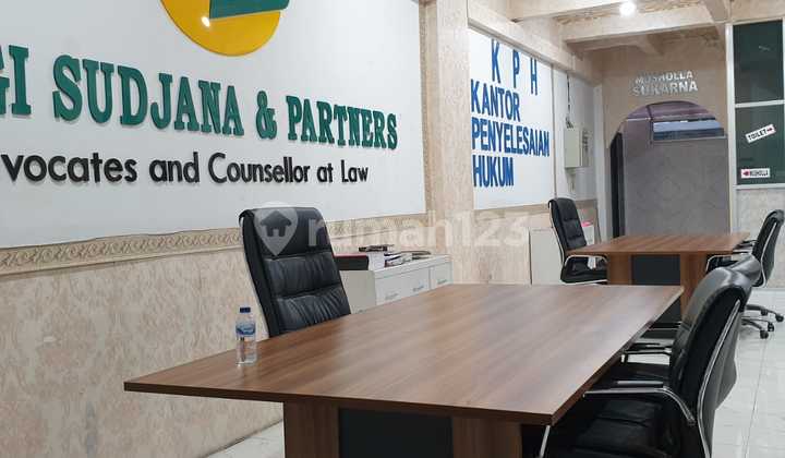 Ruko Bagus 600 m2 HGB Tanah Abang, Jakarta Pusat Ruko Bagus 600 m2 HGB Tanah Abang, Jakarta Pusat