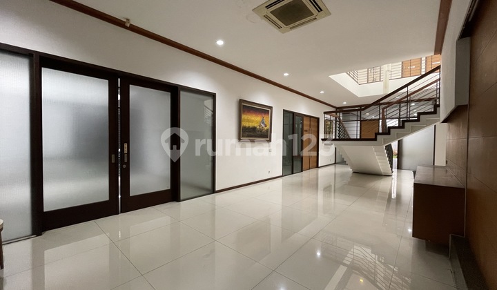 For SALE Rumah Kantor Siap Huni Lokasi Strategis Menteng