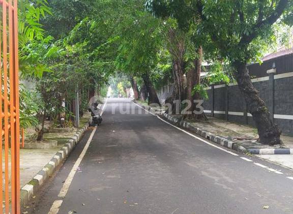 Dijual rumah lama terawat menteng area tenang jakarta pusat 