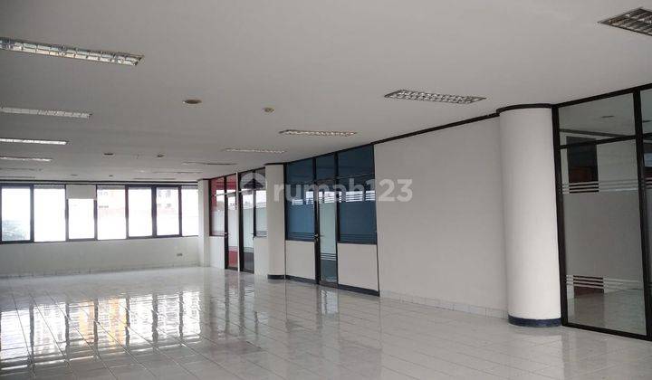 Gedung Perkantoran Lokasi Strategis di Jakarta Selatan 2