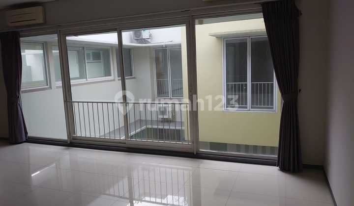 RENT House Quiet Neighborhood Very Strategic Location in Kuningan 2