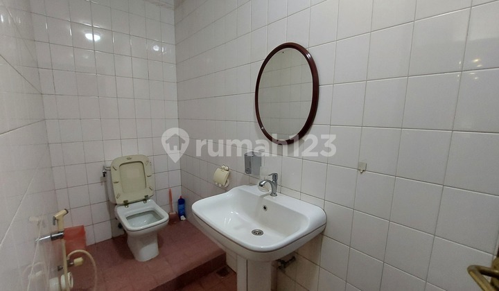 Dijual rumah menteng bagus semi furnish Jakarta Pusat  2