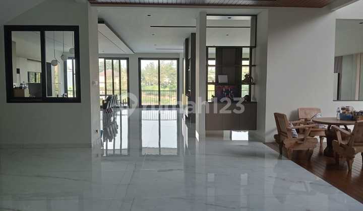Jual Rumah Mewah Fullfurnished Kolam Renang View Danau Kota Baru Parahyangan 2