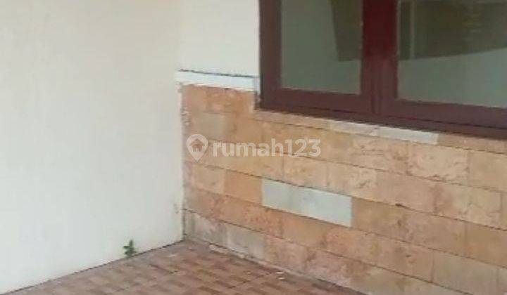 Rumah sewa di Perumahan Puri Safira Cluster Amira blok C8-16 Menganti Sudah Renovasi dekat Wiyung 2