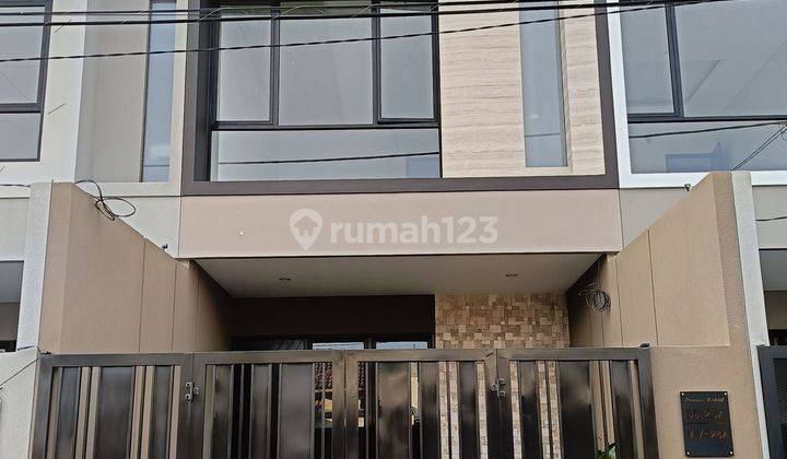 Rumah Baru Gress 2 Lantai Nirwana Eksekutif Blok Depan 1