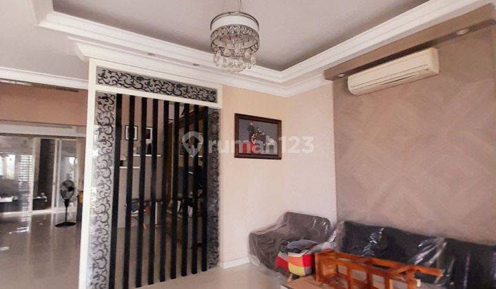 Dijual Rumah 2 lantai Pakuwon Indah Laritz Golf  2