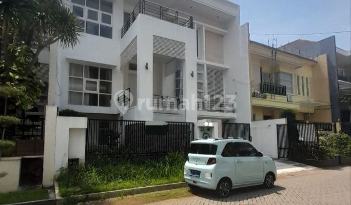 Rumah Dijual Siap Huni Araya Tahap 1 Minimalis Modern