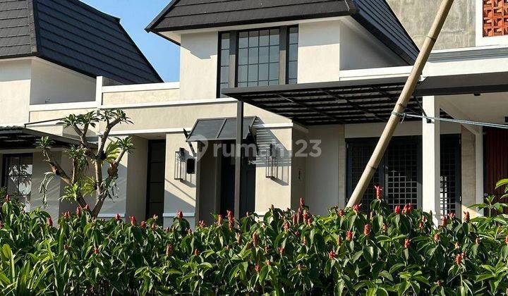tampak depan rumah baru view terbaik di