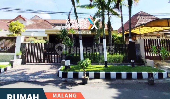 Rumah Selangkah dari Stasiun di Jl Dr Sutomo Malang