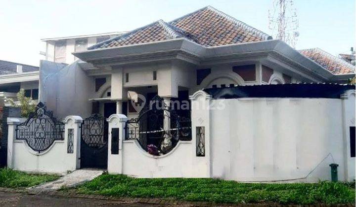 Rumah + Ruang Usaha Araya Malang, Hook Dekat Binus 1