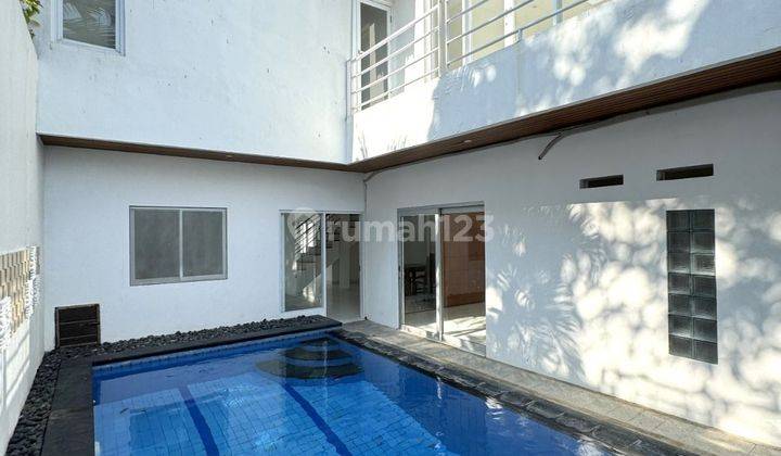 Dijual Villa Seminyak Bali 2