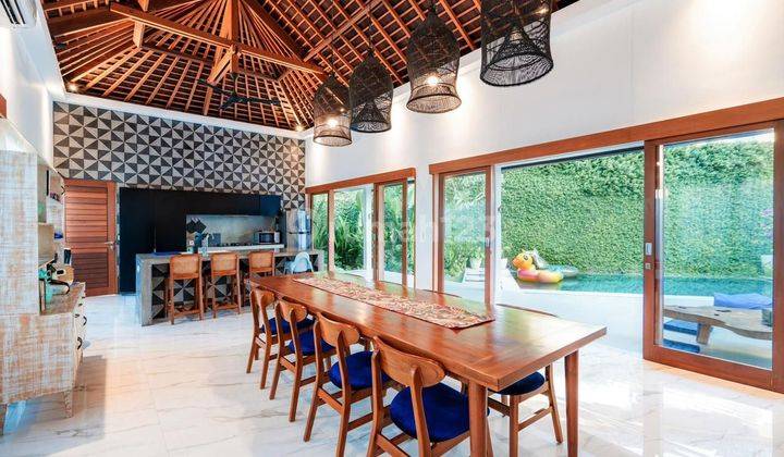 Villa for sale in Canggu Batu Bolong 2