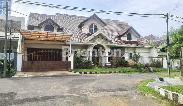 RUMAH SULTAN 2 LANTAI SIAP HUNI (TURUN HARGA) 2