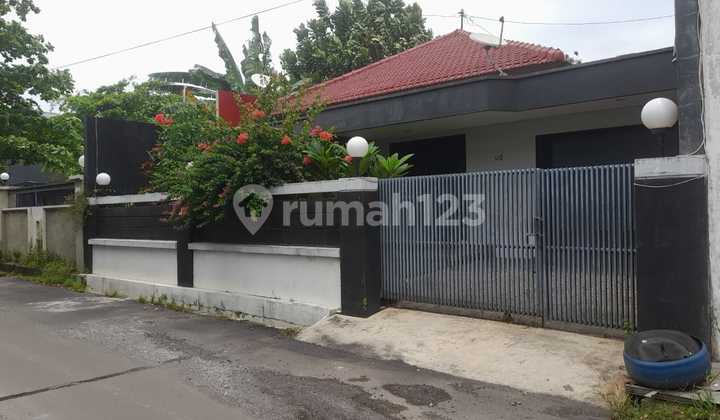 V Rumah 2 Lantai Bagus Dekat Bandara & Rumah Sakit  2