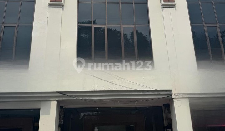 S Ruko Tengah Kota Cocok Buat Kantor & Bank 2