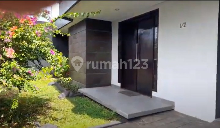 V Rumah 2 Lantai Bagus Dekat Bandara & Rumah Sakit  1