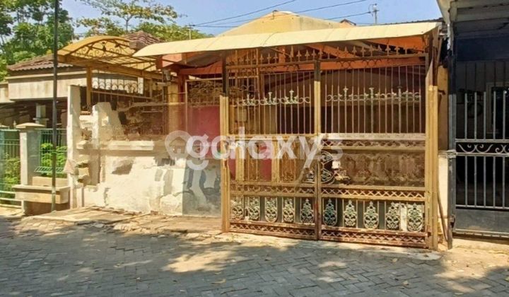 T Rumah Lokasi Dekat Sekolah Terang Bangsa Di Jl. Semarang Indah Blok C 1