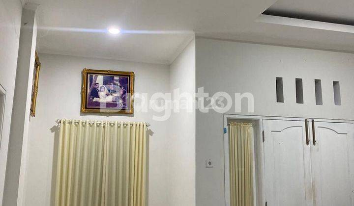 RUMAH DENGAN 4 KAMAR TIDUR AREA TAMAN PANCING HADAP BARAT 2