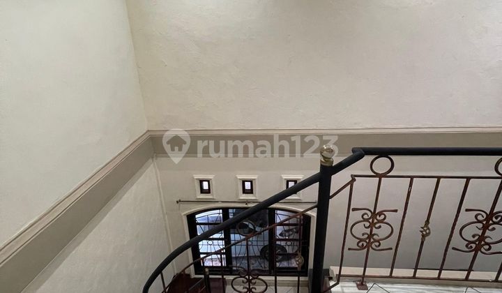 For Sale 2-Story House Gatot Subroto East Near Living World 2