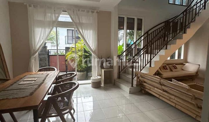 Sewa Tahunan Bulanan Villa Desain Tradisional Bali Canggu Badung