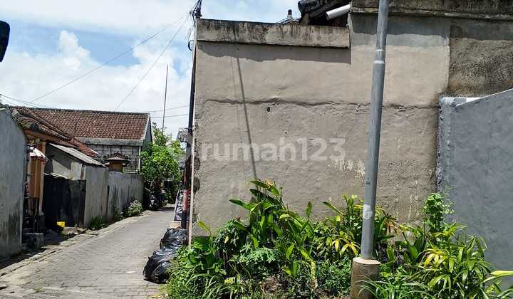 For Sale: 2-Building House in Kedonganan near the Airport For Sale: 2-Building House in Kedonganan near the Airport