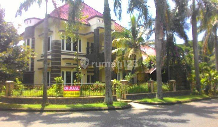 Rumah Mewah 2 Lantai Dalam Komplek Elit, Hook, Malang Kota 2