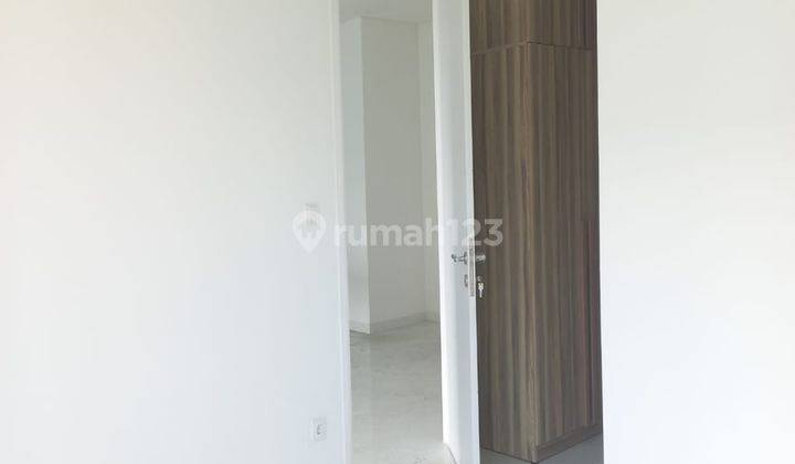  Lloyd Alam Sutera Apartemen 3 Kamar Tidur Semi Furnished 2