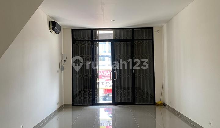 ELEGANT & MODERN! 3-Story Shop House, Prime Location, Target Market of Hundreds of People Daily ELEGANT & MODERN! 3-Story Shop House, Prime Location, Target Market of Hundreds of People Daily