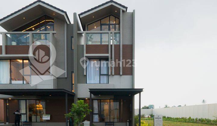 Rumah Konsep Modern Attic Dengan View Danau  1