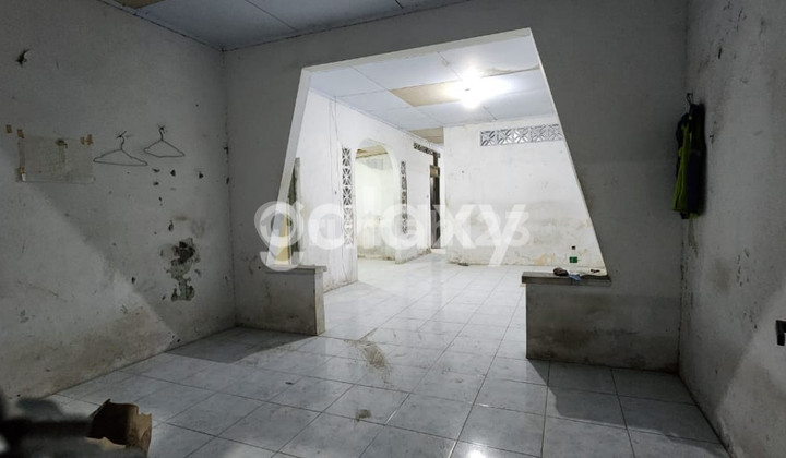 House Location Near Paragon Mall on Jl. Kelengan, Central Semarang 2