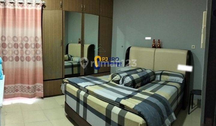 Disewakan Murah Rumah Semi Furnish 3 Lantai di Teluk Gong 1