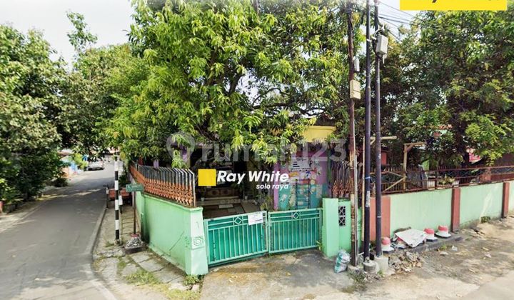 For Sale: 300m² Hook Land in Kartasura, Plus a Bonus Boarding House.