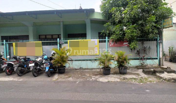 Rumah Dijual di Jl Arifin Kepatihan Solo Cocok untuk ruko 1