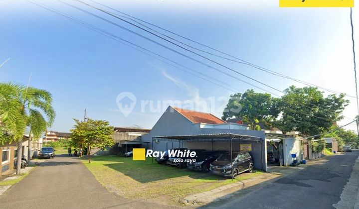 Dijual Tanah Hook 251m² di Sumber, Kawasan Elit Solo