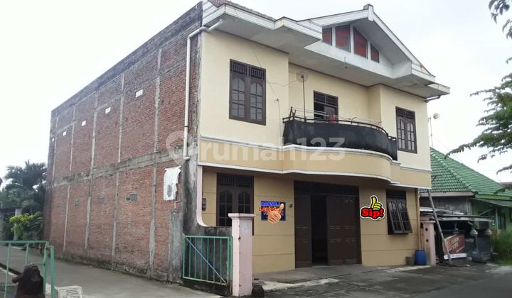 For Sale Active Boarding House with 18 Doors in Grogol, Near Solo Baru
