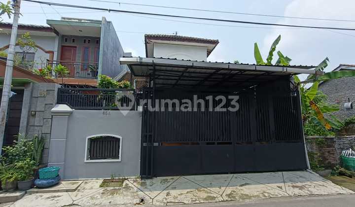 Rumah di Jl Pajajaran Sumber Banjarsari Solo dijual kondisi siap pakai