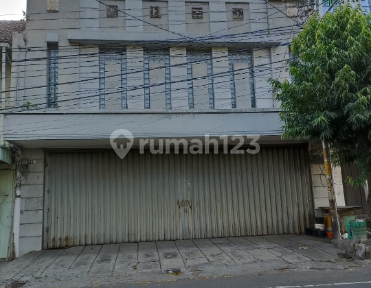 Ruko dijual di Jl Imam Bonjol tengah kota Solo Ruko dijual di Jl Imam Bonjol tengah kota Solo