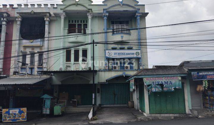 Dijual Ruko 3 Lantai di Brigjend Katamso, Jebres  2