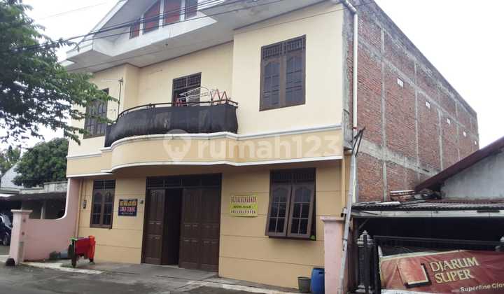For Sale Active Boarding House with 18 Doors in Grogol, Near Solo Baru 2