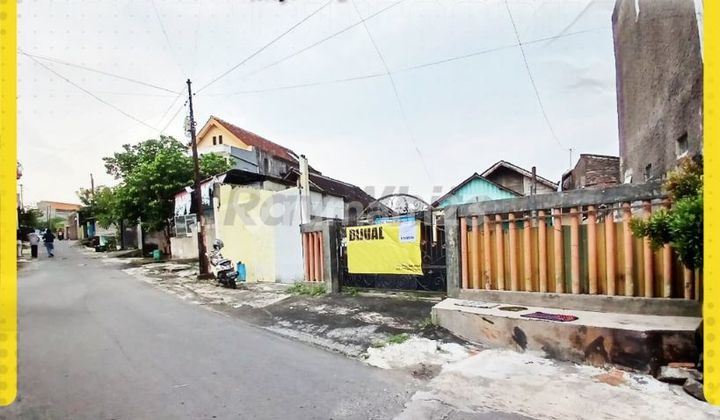 For Sale: 571m² Land in Mojosongo Solo, Building Included For Sale: 571m² Land in Mojosongo Solo, Building Included