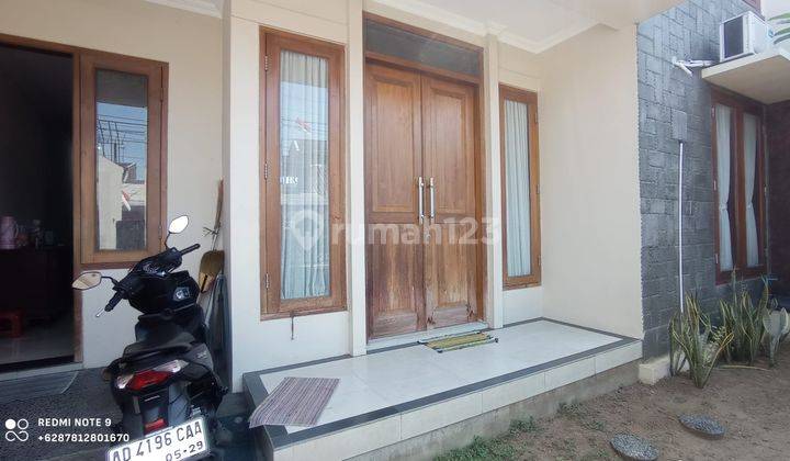 Rumah 2 Lantai Bagus Unfurnished SHM di Jl Cempaka Semanggi, Solo 2