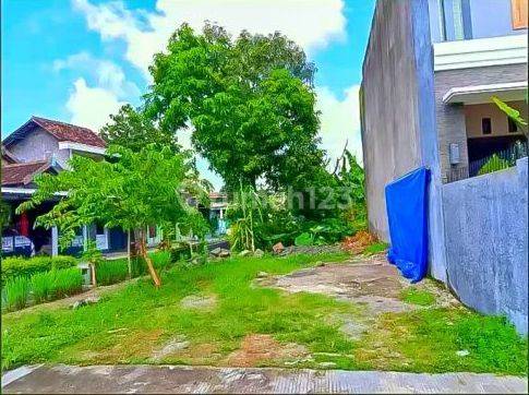 Tanah di Jln. Betet Manahan Kota Solo Surakarta, Solo SHM 96 m² 1