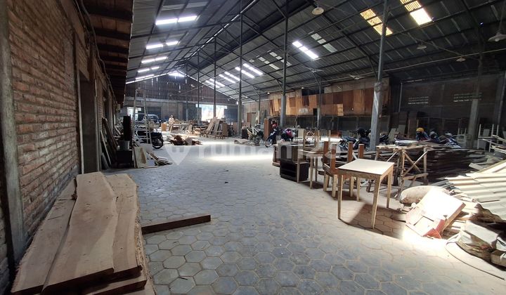 Gudang SHM 3272 m Bagus siap Pakai Akses Jalan Container