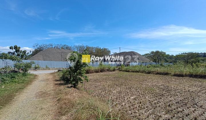 Strategic Land Location Near Krisak Reservoir Wonogiri, Suitable for Warehouses & Tourism.