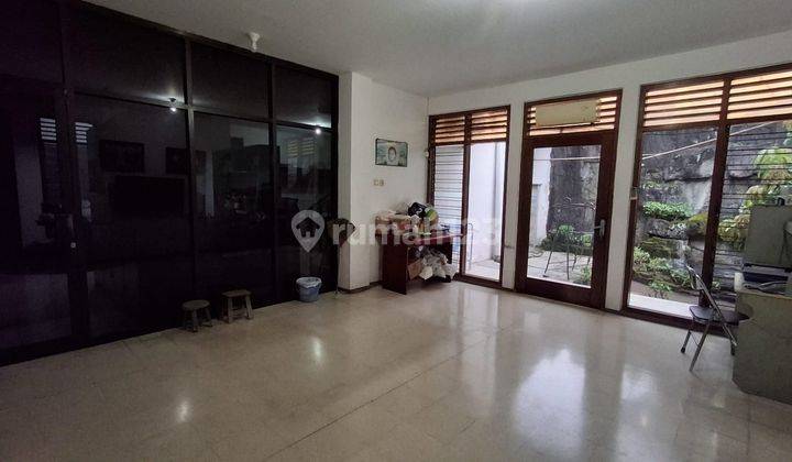 Rumah Pasar Kliwon, Solo Unfurnished Butuh Minim Renovasi 1