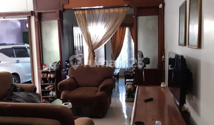 Rumah Bagus SHM Unfurnished Pasar Kliwon, Solo Rumah Bagus SHM Unfurnished Pasar Kliwon, Solo
