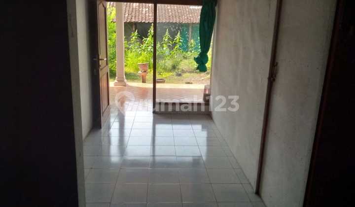 For Sale House in the Center of Solo City 2